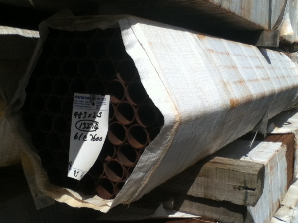 7.600 Mtr Lengths of 48.3mm x 2.5mm Unused Light Rust Steel Tube - Chs ...