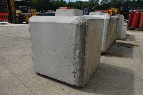 concrete barrier blocks