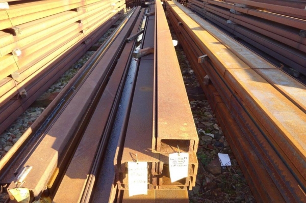 5.175mtr Long 200 x 90 x 29.7kg/m Unused Stock Rusty Steel Channel ...