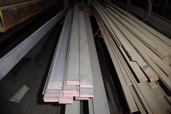 6 Mtrs 40 X 6 Mild Steel Metal Flat Bar From Ainscough Metals
