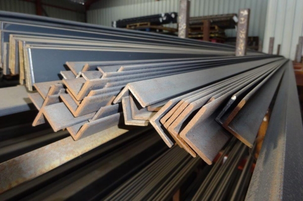 6 Mtrs 25 X 25 X 3 Mild Steel Angle From Ainscough Metals