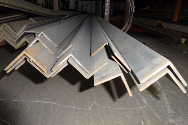 6 Mtrs 40 X 5 Mild Steel Angle From Ainscough Metals 40 X 5 Mild Steel Angle Image