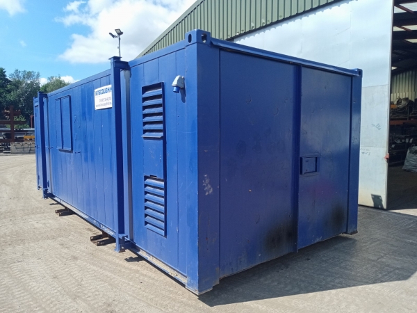 24ft Long 10ft Wide Blue Welfare Unit / Self-contained / Office / Canteen / Toilet / Cabin / Generator Room / Drying Room- no Geni (ref 2216) -  Second Hand  - Welfare