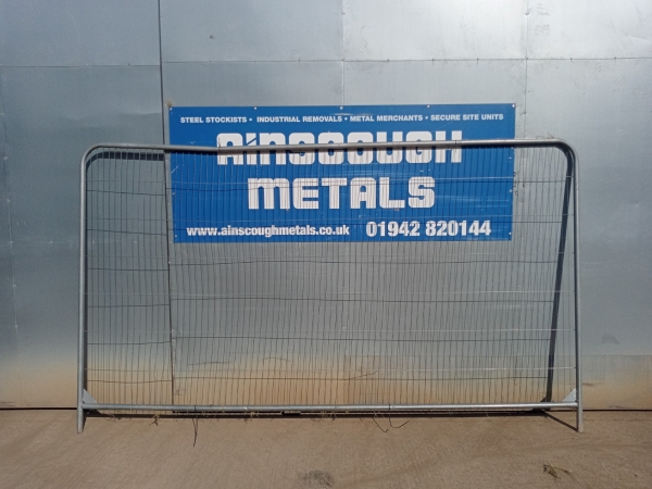 Premier Temporary Site Security Fencing Panel - 2.000 Mtr x 3.500 Mtr  - Used - 1 Panel With 1 Foot, no Clips - Temporary Fence