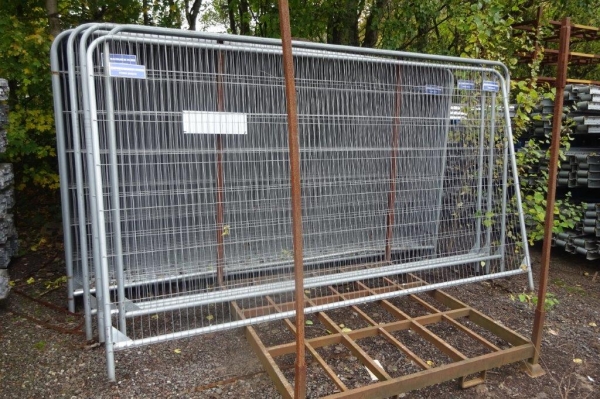   Premier  Temporary Site Security Fencing Panel Set 2.000 Mtr x 3.500 Mtr  - 1 Panel, 1 Foot, 1 Clip Set - Temporary Fence