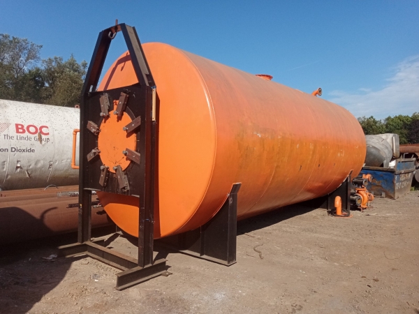 Horizontal Storage Tank - 9000 Gallons - Orange - Used