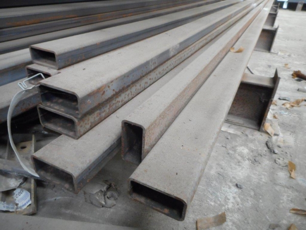 7.500 Mtr of 100 mm x 50 mm x  5 mm Steel Box Section  ( Unused  )