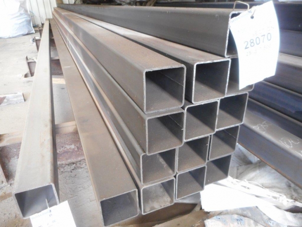 7.500 Mtr of 100 mm x 100 mm x  4 mm Steel Box Section  ( Unused  )