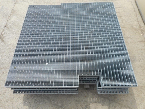 Galvanised Walkway Panel 1.320 Mtr x 1.090/1.300 Mtr - Grating Panel / Flooring / Decking / Mesh / Platform / Open Steel Floor / Floor Forge - Mid & Corner Cutout