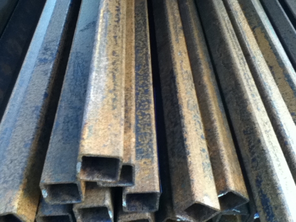 7-600-mtr-of-25-mm-x-25-mm-x-2-mm-steel-box-section-25-x-25-x-2-mm